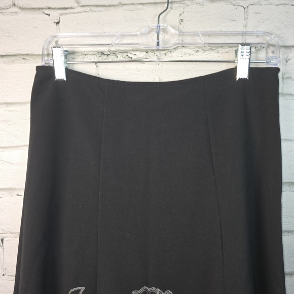 HEART SOUL BLACK FLARED SWING SKIRT WITH WHITE EMBROIDERED FLOWERS SIAZE 1 - Picture 5 of 5